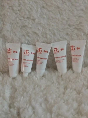 Arbonne Re9 Advanced Antienvejecimiento Cuidado de la Piel Set de Viaje Suero Ojos Día Noche Tónico  Foto 1 de 4