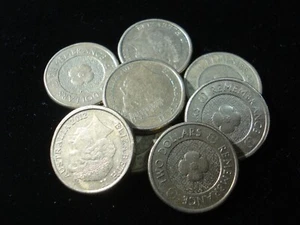 2012 Australian $2 Remembrance Gold Poppy Coin Circulated in 2x2 Coin Holder - Imagen 1 de 2
