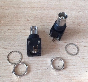 BNC 50 ohm Presa PCB ad angolo retto 35 x 14 mm 2 pezzi Z1654 - Foto 1 di 1