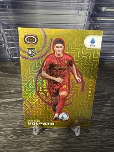 2022-23 Serie A Cronache CRISTIAN VOLPATO RC Gold Mojo Dynagon #266 ROMA - Foto 1 di 2