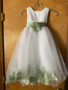 Flower Girl Wedding Birthday Pageant Long Dress Green Rose Petals Girls Size 6 - Picture 1 of 5