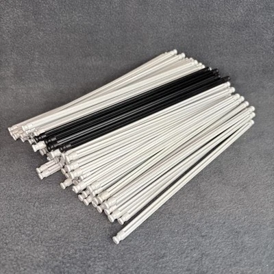 90X Varillas K’NEX Gris Claro y 4x Negras 7-1/2"/7.5" - Piezas de repuesto Foto 1 de 4