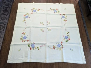 Vintage 32" Quadrat ELFENBEIN Leinenmischung hm TISCHDECKE Hand Emb mit "großen Blumen & Ösen Saum" - Bild 1 von 18