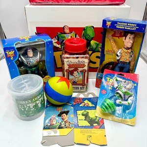 Vintage Disney Pixar Toy Story 2 Collector’s Wood Box Set W/ Unopened Toys RARE - Picture 1 of 23