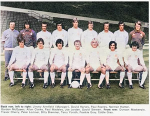 LEEDS UNITED FOOTBALL TEAM PHOTO>1975-76 SEASON - Picture 1 of 1