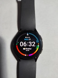 SAMSUNG Galaxy Watch 5 40mm Bluetooth Smartwatch, US Version, Black, Used - Picture 1 of 6