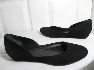 BERNARDO NAKITA WOMEN’S BLACK SUEDE HIDDEN WEDGE FLATS SIZE 8 M - Image 1 of 4