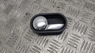 AUDI TT QUATTRO CUPÉ 2002 MANIJA PUERTA INTERIOR (PASAJERO) PLATA 8n0837019a Foto 1 de 3