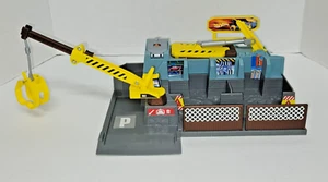 1998 Hot Wheels Car Crusher Playset - Picture 1 of 10