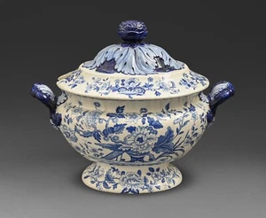 Eine blau & weiße Steingut Suppenterrine und Deckel, W Ridgway, um 1830, - Bild 1 von 12