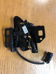 2006 2007 2008 2009 2010 2011 CADILLAC DTS HOOD LOCK LATCH - Picture 1 of 3