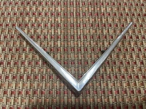 ¿Baúl Cadillac Silver Vee vintage? Capucha? Adorno insignia emblema (ON-25-346) - Imagen 1 de 9