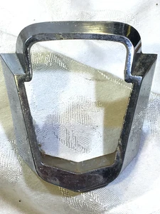 1952 1953 1954 1955 1956 1957 ? Ford Hood Trim Emblem Bezel bn-7043525-a Molding - Bild 1 von 15