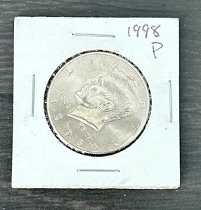 Medio dólar Kennedy 1982-P circulado excelente estado (B) - Imagen 1 de 2