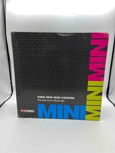 Corgi BMW Nuova Mini Cooper 3 Set Auto con Display Speedo Binnacle CC99121 1:36 - Foto 1 di 3