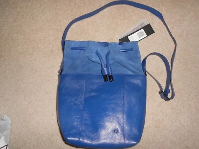 Bandolera Halston Heritage Cuero Genuino Zafiro Azul Bucket Foto 1 de 4