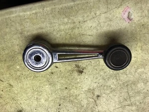 61 62 63 64 65 66 Ford F100 F-100 Manual Window Crank - Picture 1 of 2