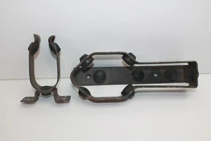 Orig.Gewehrhalter Waffenhalter Halterung Waffenhalterung AK47 Fahrzeugeinbau - Bild 1 von 6