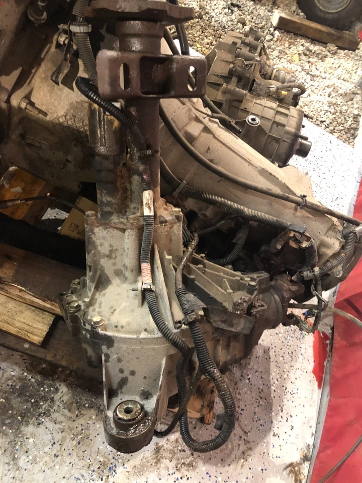 01-07 Chevrolet Silverdado 1500 HD 2500 HD 3.73 Front Carrier Assembly Oem - Image 1 of 4