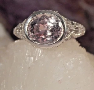 3,90 quilates Anillo ovalado de kuncita de plata de ley con bisel de filigrana - Imagen 1 de 7
