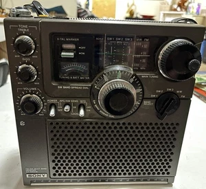 SONY FM/MW/SW 5 Band Model ICF-5900W Shortwave Radio Works - Picture 1 of 7
