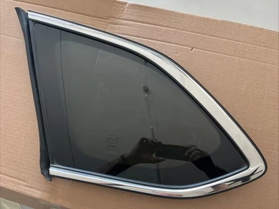 MAZDA CX-9 2016-2023 cuarto de vidrio (lado del conductor) ¡Excelente estado! Foto 1 de 3