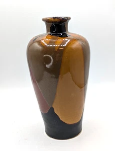 Jarrón de cerámica esmaltada de colección negro marrón dorado emblema estampado en la parte inferior 10,5" - Imagen 1 de 6