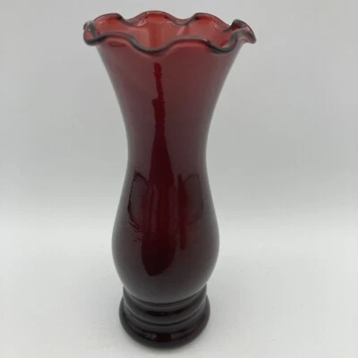 Anchor Hocking Deep Ruby Red Flutes Glass Bud Vase Vintage H: 14cm Makers Mark - Image 1 of 4
