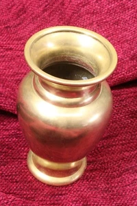 Jarrón clásico latón. S.XX Classic brass vase. - Bild 1 von 5