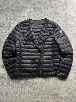 Jaqueta acolchoada Moncler Amy autêntica tamanho 5 - Imagem 1 de 4