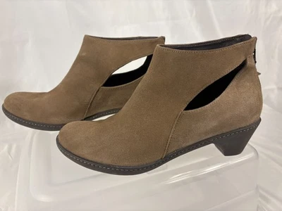 DANSKO BONITA Taupe Kid Suede Leather Ankle Booties Back Zip EU 40 US 9     EUC - Image 1 of 4