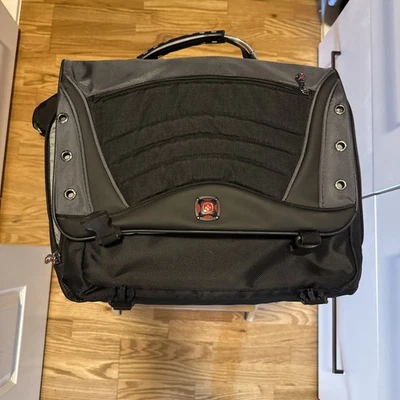 Wenger SwissGear 18x14x4 Laptop Case Messenger Tote Carry On Shoulder Bag Foto 1 de 4