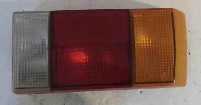 Lanterna traseira de passageiro 1989 VW cabriolet usada fabricante de equipamento original - Imagem 1 de 4