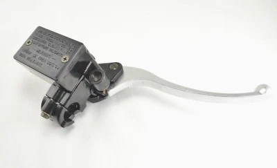 Cilindro mestre de freio para Kawasaki KZ200 KZ400 KZ550 KZ650 KZ700  - Imagem 1 de 2