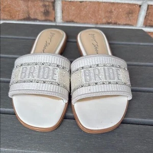 Betsy Johnson Tru Silver Elegant Bride Slide Sandals Size 7.5 - Picture 1 of 6