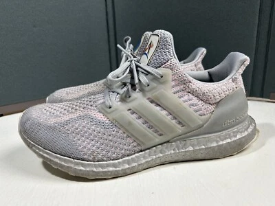 Zapatos Adidas Ultraboost 5.0 DNA NASA para mujer talla 8.5 plateados y rosas Foto 1 de 4