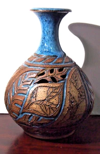 Susan Brown Freeman Wheel-Thrown & Hand-Carved Stoneware 7-Inch Tall Bud Vase - Picture 1 of 9