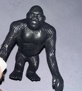 king kong miniature model giant gorilla mini figure 60 mm pvc bigfoot 1:24 scale - Bild 1 von 5