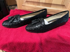 NEW in BOX~Womens~8.5S~TROTTERS~KIM BLACK  FLAT With Tassel - Picture 1 of 2