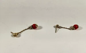 VINTAGE CARVED SALMON RED CORAL GOLD TONE EARRINGS - Picture 1 of 21
