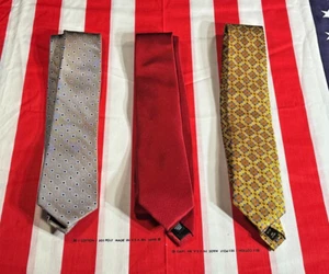 Jos A Bank Traveler & Signature Gold Krawatte 3 Stück - Neu mit Etikett - Bild 1 von 2