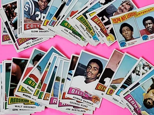 Tarjetas coleccionables de fútbol americano Topps NFL 1975 tú eliges envío gratuito 50 % de descuento en 2 o más - Imagen 1 de 212