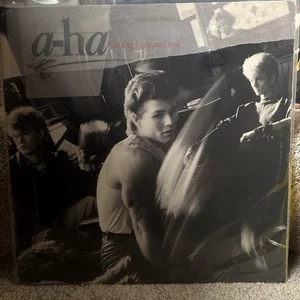 12" LP Vinyl Record 1985, A-Ha Hunting High and Low - WB Records 25300-1 - Picture 1 of 3