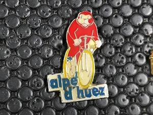 pin's pin BADGE VELO BICI BIKE ALPE D'HUEZ - Picture 1 of 1