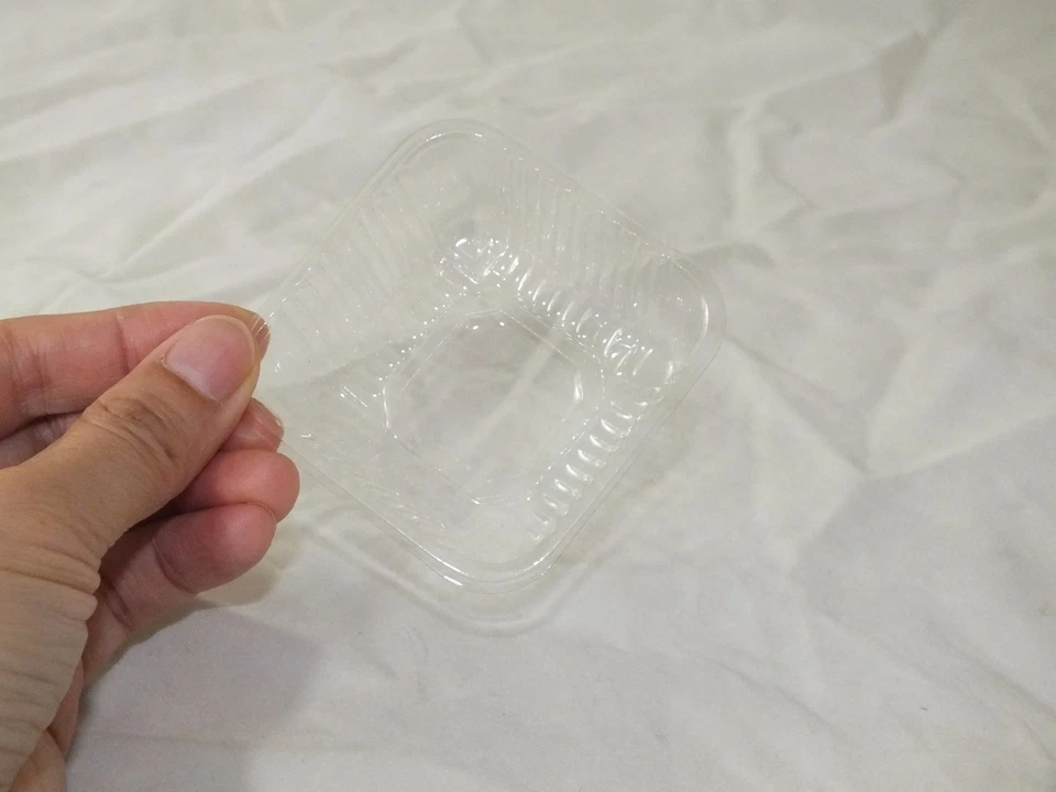 Taza desechable de plástico transparente transparente de 50 quilates tazas para pasteles suministros de panadería 2"x2"x1" Foto 1 de 4