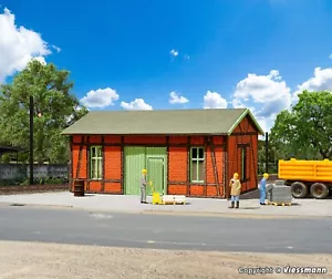 N Scale Buildings - 47556 - N Workshop with brick/timber-framed facade - kit - Picture 1 of 3