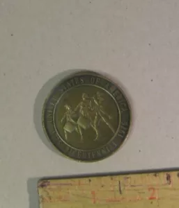 Vintage UNITED STATES OF AMERICA BICENTENIAL 1776 - 1976 BRASS COLLECTOR COIN - Picture 1 of 4
