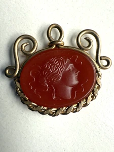 VINTAGE ANTIQUE GOLD PLATED FOB PENDANT CARNELIAN CABOCHON CAMEO - Picture 1 of 3