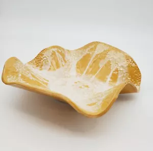 Ciotola ceramica astratta MCM giallo bianco firmata JH smalto a goccia arte impressa floreale - Foto 1 di 9