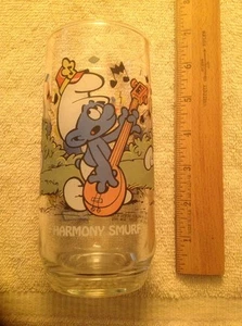 VINTAGE 1983 PEYO SMURFS HARMONY SMURF 6" COLLECTOR'S GLASS WALLACE BERRIE CO. - Picture 1 of 1
